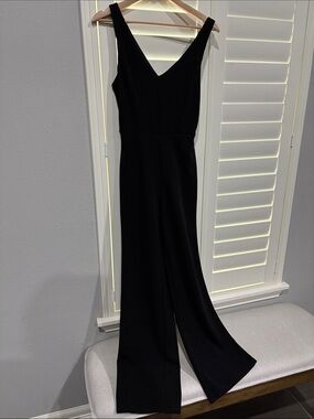 Sleeveless Black V-Neck Wide-Leg Jumpsuit